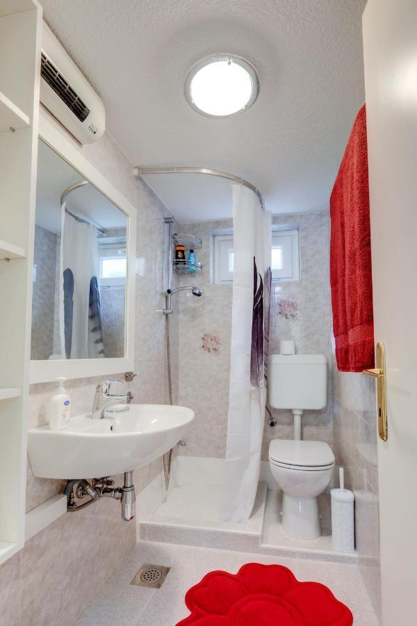 Appartamento Apartma Valentina Pobegi Esterno foto