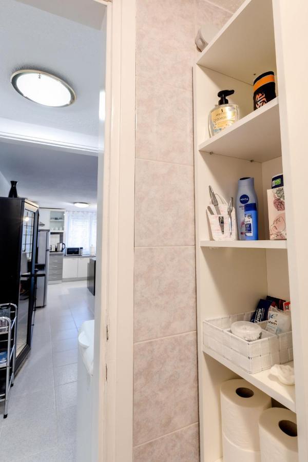 Appartamento Apartma Valentina Pobegi Esterno foto